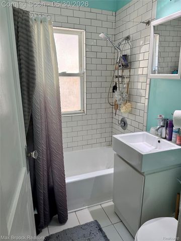 1306 Owana Avenue, Royal Oak, MI 48067
