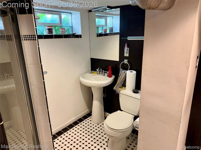 1306 Owana Avenue, Royal Oak, MI 48067