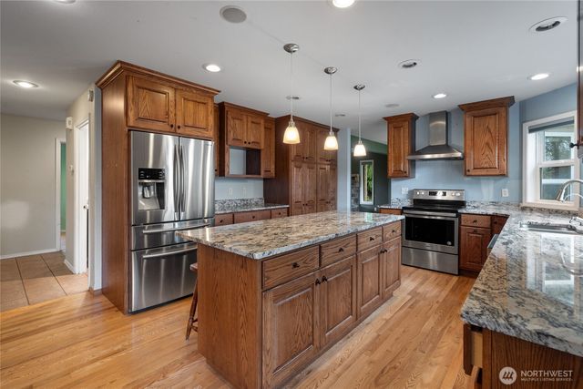 351 Salmon Creek Road, Toledo, WA 98591