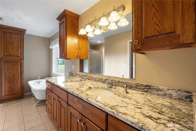 351 Salmon Creek Road, Toledo, WA 98591