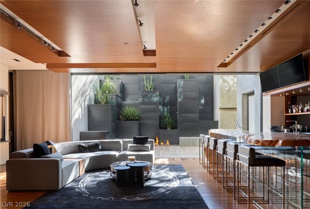 7 SABLE RIDGE Court, Las Vegas, NV 89135