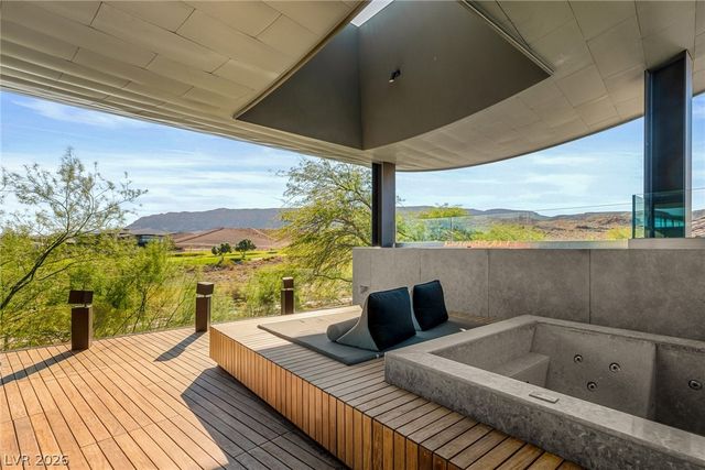 7 SABLE RIDGE Court, Las Vegas, NV 89135