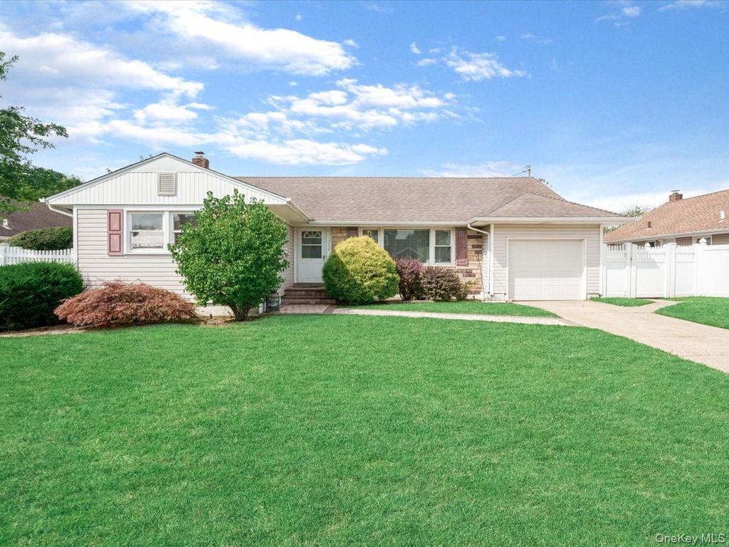 1262 Barberry Road, Wantagh, NY 11793 — exterior