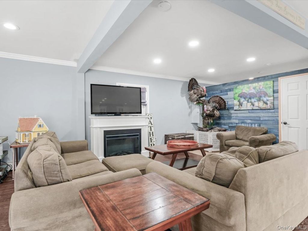 1262 Barberry Road, Wantagh, NY 11793 — photo 4