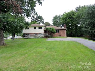 324 Whispering Hills Drive, Hendersonville, NC 28792