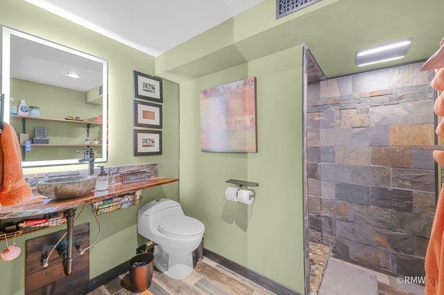 1354 W Byron Avenue B, Addison, IL 60101