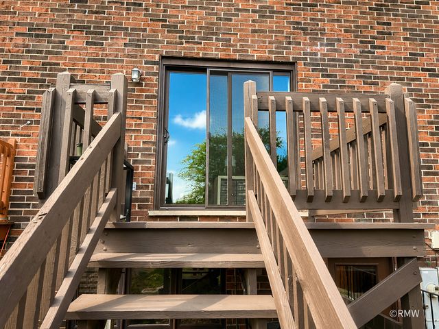 1354 W Byron Avenue B, Addison, IL 60101