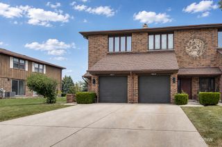 1354 W Byron Avenue B, Addison, IL 60101