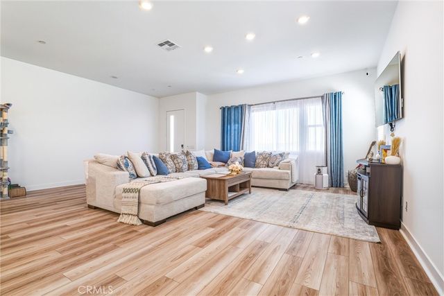 26767 Laurel Mountain Loop, Valencia, CA 91381