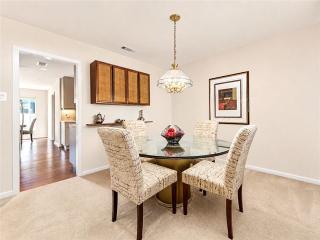 5107 Queensloch, Houston, TX 77096