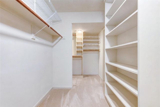 5107 Queensloch, Houston, TX 77096