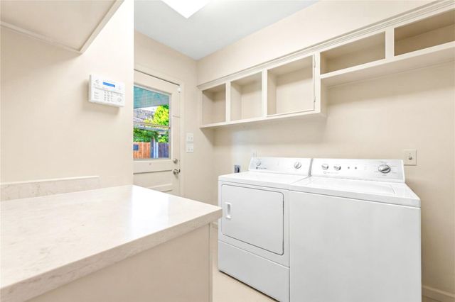 5107 Queensloch, Houston, TX 77096