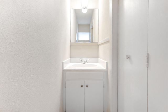 5107 Queensloch, Houston, TX 77096