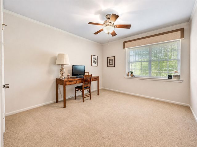 5107 Queensloch, Houston, TX 77096