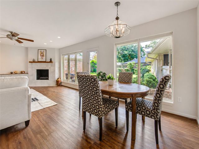 5107 Queensloch, Houston, TX 77096