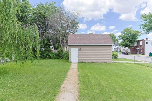 422 E Grove Street, Mishawaka, IN 46545