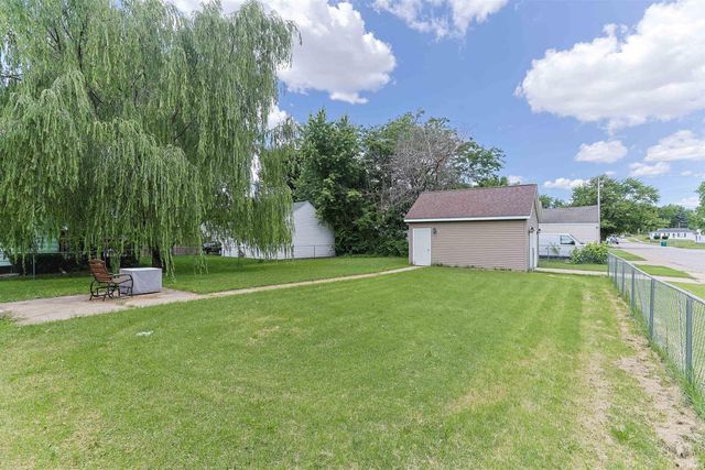 422 E Grove Street, Mishawaka, IN 46545