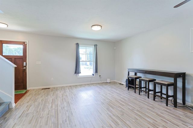 422 E Grove Street, Mishawaka, IN 46545