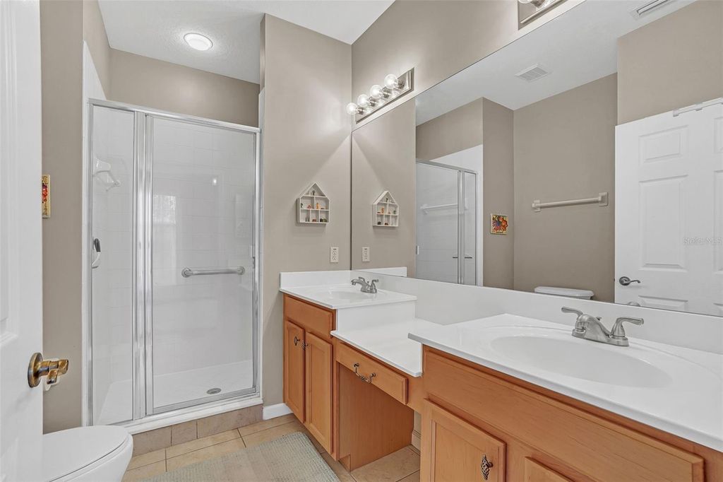 Image 21 of property listing at 4250 CORRINE DRIVE 203, Orlando, FL 32814