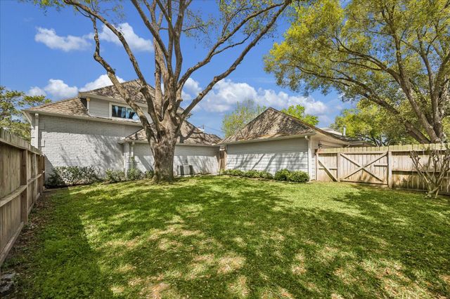 559 Rancho Bauer Drive, Houston, TX 77079