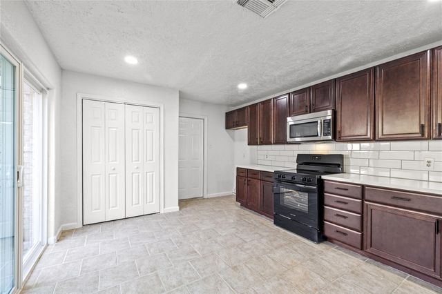 11510 Caesar Drive, Stafford, TX 77477