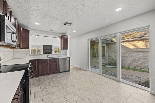 11510 Caesar Drive, Stafford, TX 77477