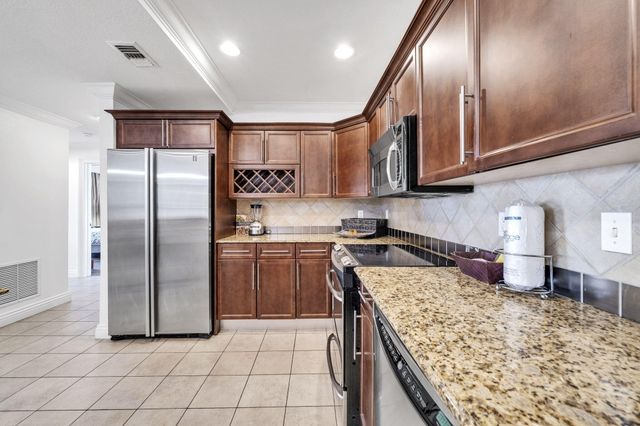 10 Harbor Boulevard W522, Destin, FL 32541