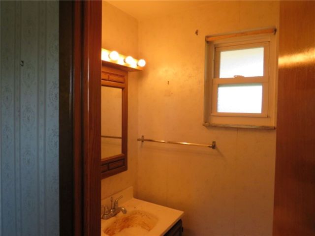 1185 Colgate Dr, Monroeville, PA 15146