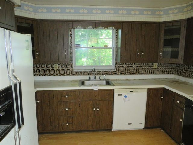 1185 Colgate Dr, Monroeville, PA 15146