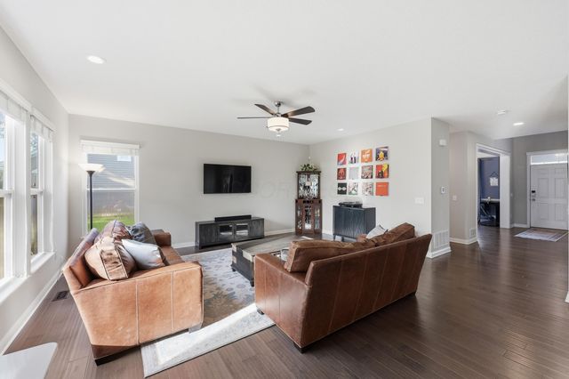 13328 White Cross Drive NW, Pickerington, OH 43147