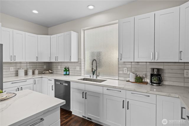 2723 84th Drive NE, Lake Stevens, WA 98258