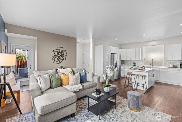 2723 84th Drive NE, Lake Stevens, WA 98258