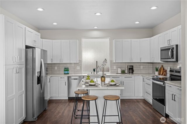 2723 84th Drive NE, Lake Stevens, WA 98258