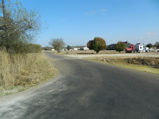 528 Johnston Road, Waxahachie, TX 75165