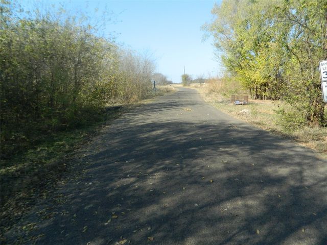 528 Johnston Road, Waxahachie, TX 75165