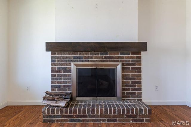 210 Vistaoak Court, Ballwin, MO 63021