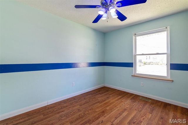 210 Vistaoak Court, Ballwin, MO 63021