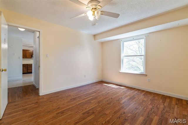 210 Vistaoak Court, Ballwin, MO 63021