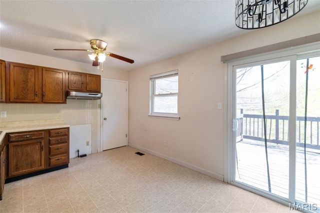 210 Vistaoak Court, Ballwin, MO 63021