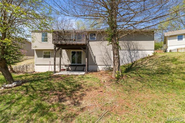 210 Vistaoak Court, Ballwin, MO 63021