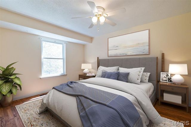 210 Vistaoak Court, Ballwin, MO 63021