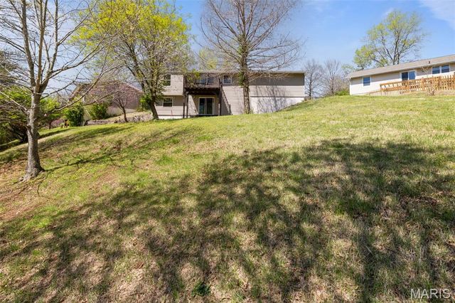 210 Vistaoak Court, Ballwin, MO 63021