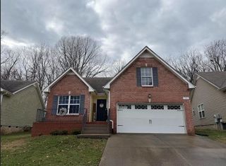 306 David Dr, Clarksville, TN 37040