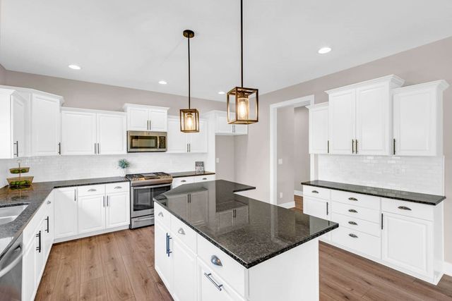 720 NE 42nd Street, Ankeny, IA 50021