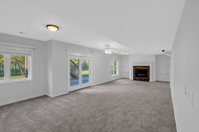 720 NE 42nd Street, Ankeny, IA 50021