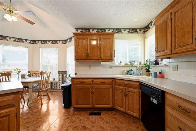1810 NW Harbor Court, Blue Springs, MO 64015