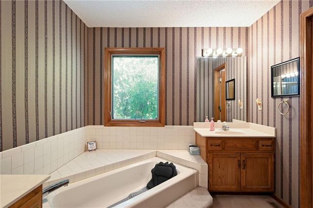 1810 NW Harbor Court, Blue Springs, MO 64015