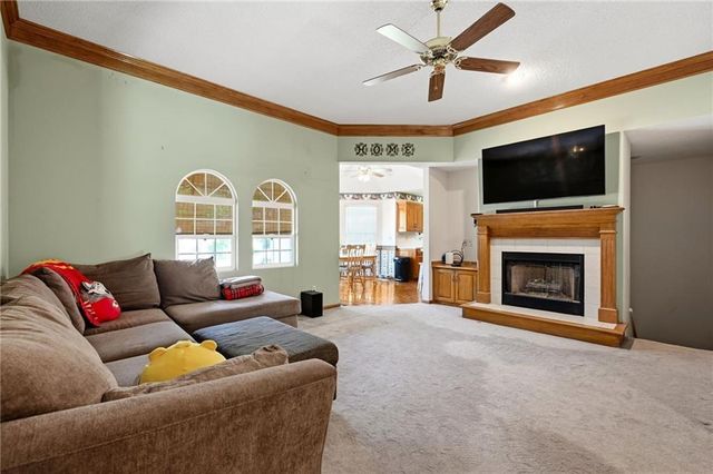 1810 NW Harbor Court, Blue Springs, MO 64015