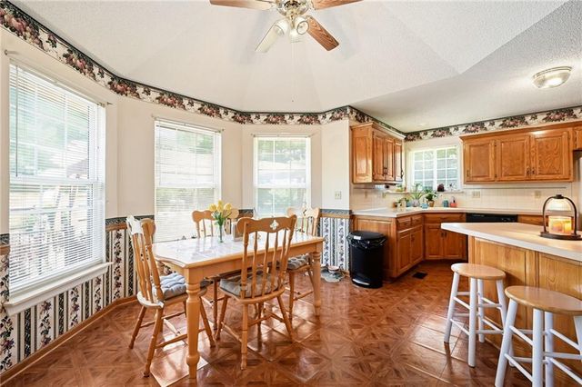 1810 NW Harbor Court, Blue Springs, MO 64015