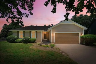 1810 NW Harbor Court, Blue Springs, MO 64015